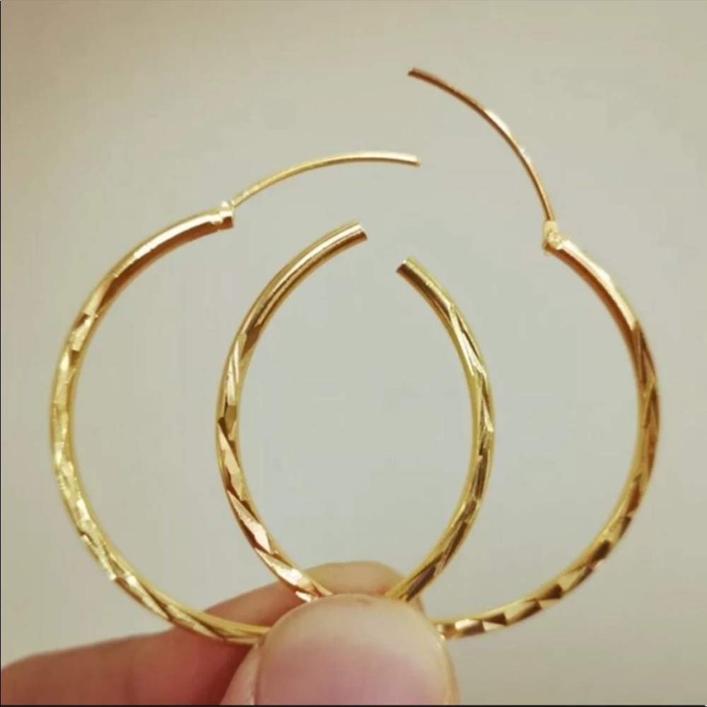 NEW 18K GOLD HOOP EARRINGS - Picture 4 of 9